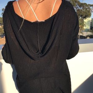 Cute black, thin sweater/ long sleeve